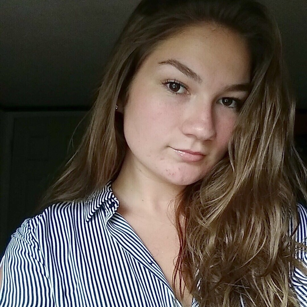 Meet your Posher, Emma